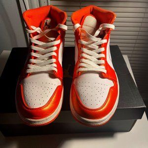 Jordan 1 mid se electro orange